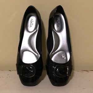 Abella Black Patent Flats Sz 7.5